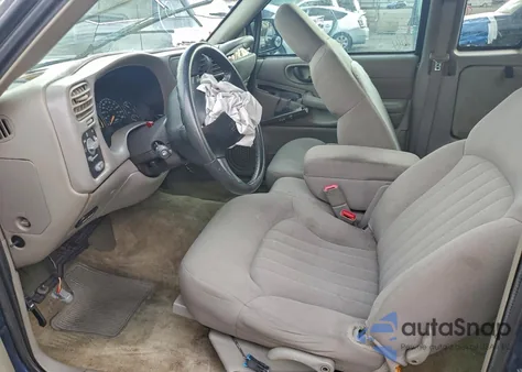 2003 Chevrolet S Truck S10 из США, поврежденный, VIN 1GCCS19X838124827